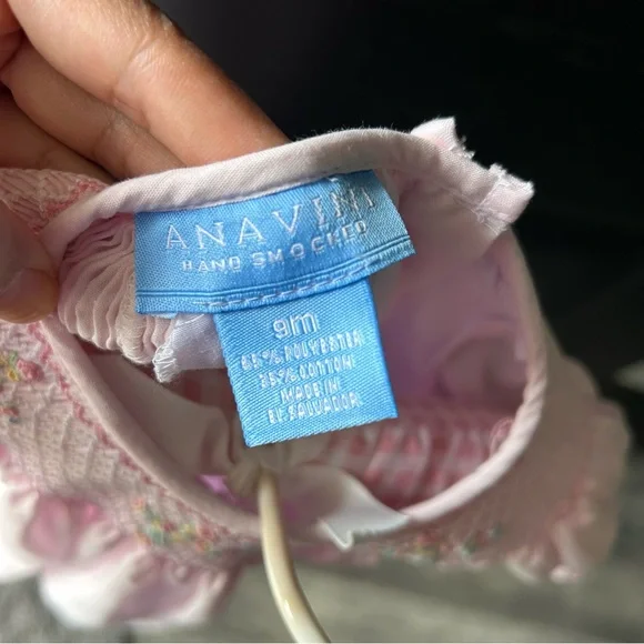 ANAVINI Hand Smocked Light Pink Dress With Crosses Baby Girls Size 9 Months - Picture 7 of 9